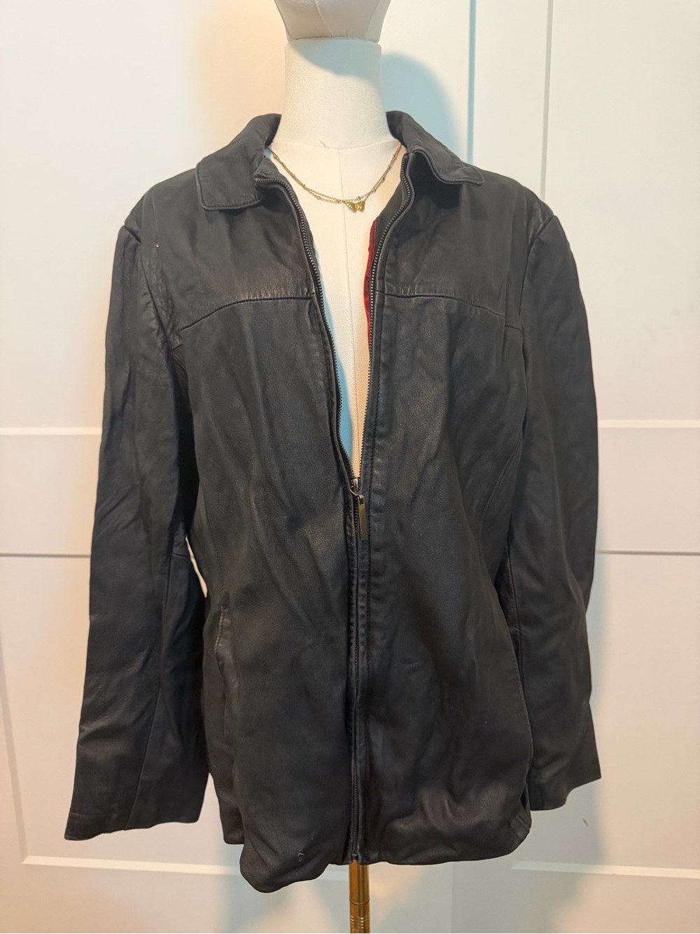 Men's Black Leather Bomber Jacket - Classic Zip Front